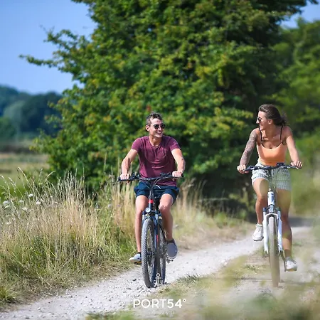 Nyaraló Tueddis Huus